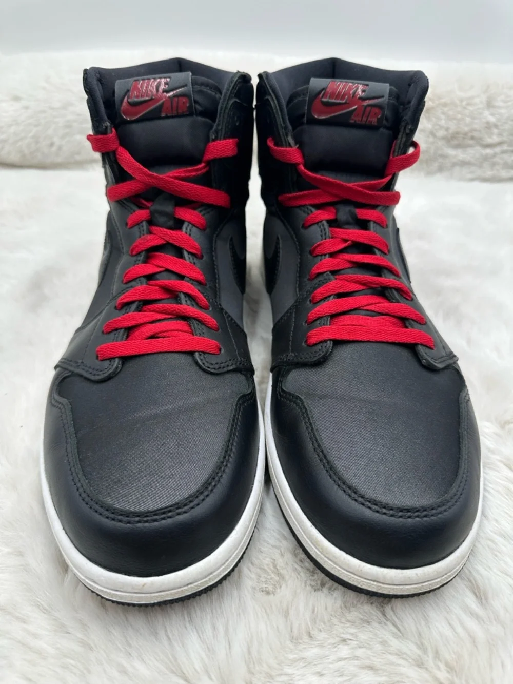 Nike Air Jordan 1 Retro High OG Men’s 13 Black Red Satin High Top‎ Sneakers